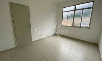 Imagem 6: Quarto e sala com vaga