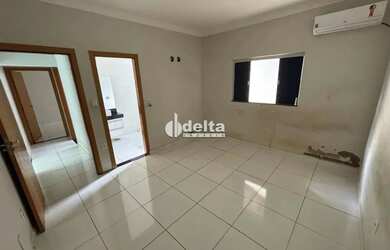 Imagem 4: Casa residencial com 2 quartos sendo 1 suíte disponível para Locação no bairro Jardim Euro