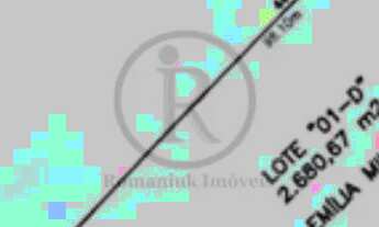 Imagem: Terreno predominantemente plano em formato