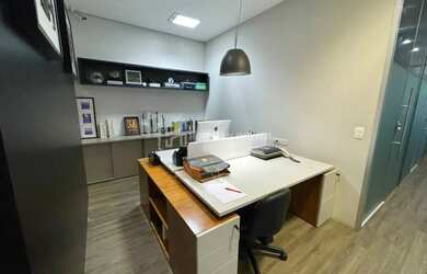 Imagem 4: Conjunto comercial de salas mobiliadas com 121m² no Barcelona !