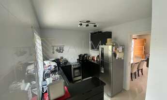 Imagem 6: Sobrado de frente para rua, vaga para até 3 veículos, espaçoso e com móveis planejados à v