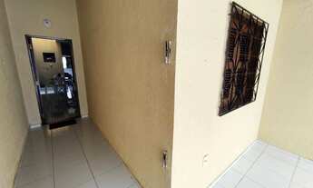 Imagem 4: CASA NO BARRIS COM 2/4 NA RUA ALMEIDA SANDE