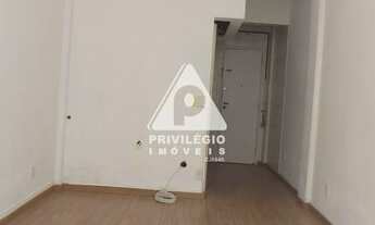 Imagem 7: Apartamento conjugado, banheiro, pé direito alto, 19M², Botafogo - RIO DE JANEIRO/RJ