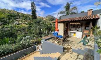 Imagem 2: Casa com 3 dormitórios à venda por R$ 2.300.000,00 - Nogueira - Petrópolis/RJ