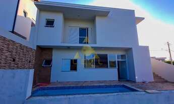 Imagem 3: Casa de condomínio para venda tem 220 metros quadrados com 4 quartos