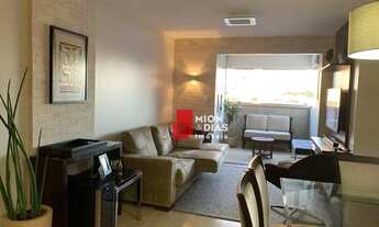 Imagem 3: Apartamento localizado no centro, semimobiliado, com churrasqueira na sacada