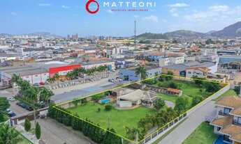 Imagem 3: Casa com amplo terreno e área de lazer em condomínio fechado - Condomínio Isaias Laudelino