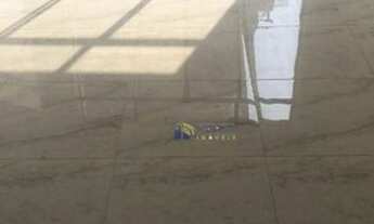 Imagem 2: Sala Ensolarada e Reformada com 20m² de Área Útil, ao Lado da Estação Sé do Metrô para Loc