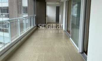 Imagem 4: Quer morar nesse espaçoso apê e com uma vista incrível em Alphaville/SP?