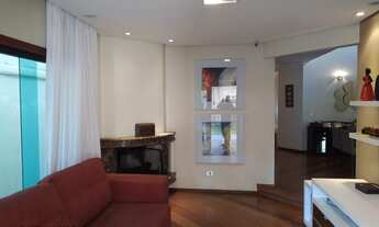 Imagem 5: Lindo sobrado em rua com guarita