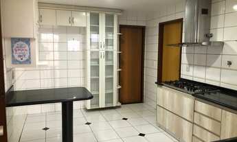 Imagem 2: Casa de condomínio para venda com 320 metros quadrados com 4 quartos