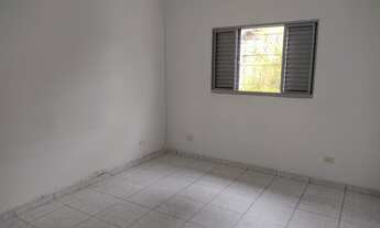 Imagem 7: Sobrado para venda possui 200 metros quadrados com 2 quartos em Vila Assis Brasil - Mauá