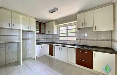 Imagem 7: Sobrado para venda com 244 metros quadrados com 4 quartos em Jardim Janaína - Biguaçu - SC