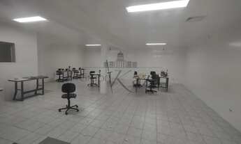 Imagem 2: Galpão/Depósito/Armazém para aluguel possui 750 metros quadrados