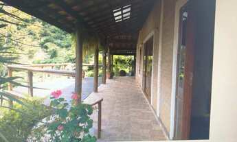 Imagem 5: Lindíssima casa de 250 m2 junto à uma natureza exuberante em Santo Antônio do Pinhal-SP