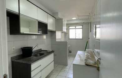 Imagem 4: Apartamento para aluguel possui 67 metros quadrados com 3 quartos em Vila Galvão - Guarulh
