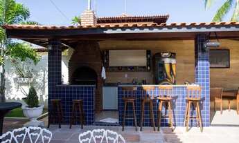 Imagem 4: Casa belíssima com piscina em terreno de 1.500m² em condomínio fechado!