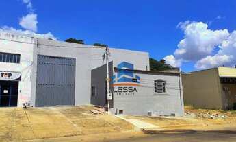 Imagem: Galpão no Jardim Petrópolis em frente