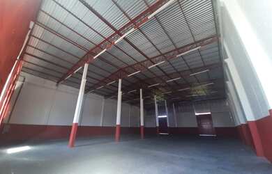 Imagem 3: Marragi Imóveis aluga galpão na Zona Oeste, próximo ao Ceasa e fácil acesso à Raposo Tavar