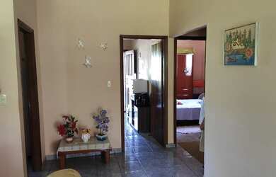 Imagem 7: Chácara para venda possui 1.511 m2, casa muito boa e pomar