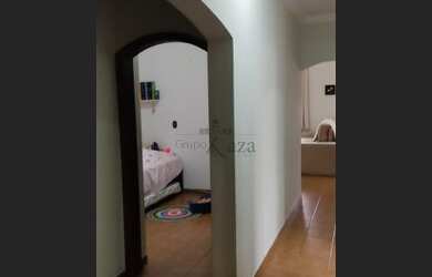 Imagem 4: Sobrado para venda com 412 metros quadrados com 7 quartos