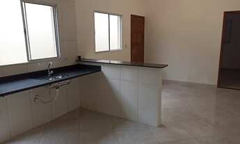 Imagem 2: Casa com piscina. Em itanhaem