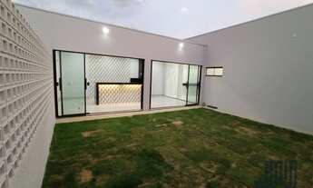 Imagem 2: Belíssima casa no Bairro Adriana Parque, com