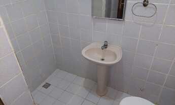 Imagem 3: Casa estilo meia morada na Rua dos Craveiros - Centro