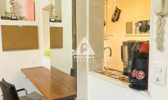 Imagem 6: Quarto e sala todo reformado com jardim de inverno