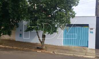 Imagem: Araraquara - Casa Padrão - Jardim Universal