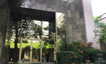 Imagem 2: Apartamento em Lourdes (padrão Canopus) com 160 m², sla para 3 ambientes, 4 quartos (2 su