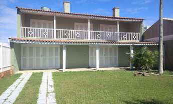 Imagem 2: Praia Rainha do Mar, RS- Sobrado com 2 terrenos, piscina, mobiliado, 5 dormitórios, duas