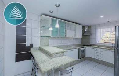 Imagem 6: Sobrado com 5 dormitórios para alugar, 225 m² por R$ 5.700,00/mês - Água Verde - Curitiba