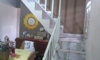 Imagem 2: Sobrado para venda possui 185 metros quadrados com 3 quartos