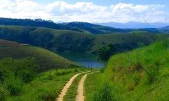 Imagem 3: Terreno de 1000m² à beira da represa em Igaratá