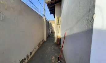 Imagem 5: CASA DE ESQUINA COM 02 DORMITÓRIOS