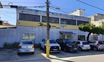 Imagem 2: Vendo um prédio comercial com estrutura de academia no bairro Varjota 711 m² de área de te