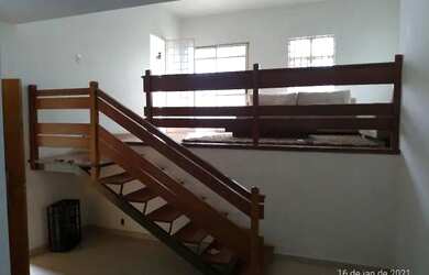 Imagem 4: Casa para Locação em Uberlândia, Nossa Senhora Aparecida, 8 dormitórios, 2 suítes, 5 banhe