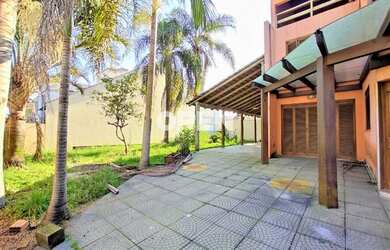 Imagem 2: Sobrado para venda com 270 metros quadrados com 4 quartos Mont Serrat - Canoas - RS