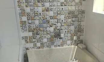 Imagem 6: Localizado no bairro Ocian, edifício frente mar, sala com sacada(vista mar), 02 dormitório