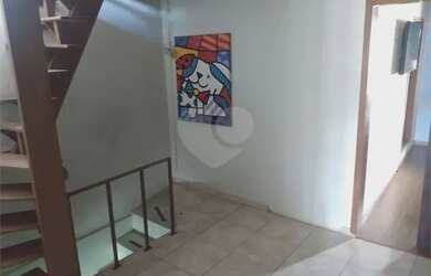 Imagem 5: Sobrado para venda tem 208 m2 com 4 quartos em Cidade Industrial - Curitiba - PR