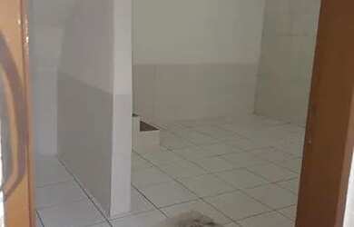 Imagem 2: CASA DE FUNDOS - 1 DORM - ALUGA - PRAÇA DA ARVORE