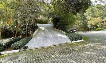 Imagem 3: Cond. Forest Hills - 4 suítes, paisagismo, impecável!