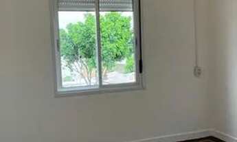 Imagem 3: Apartamento de dois dormitórios, banheiro e sala no bairro da Azenha em Porto Alegre