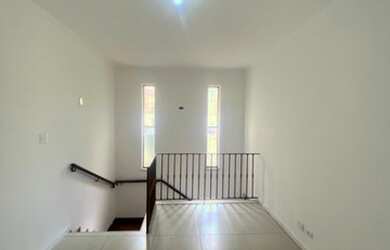 Imagem 5: Sobrado para aluguel possui 300 metros quadrados com 6 quartos em Planalto Paulista - São