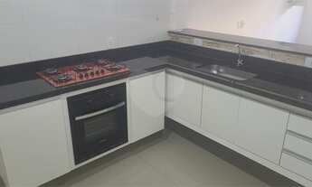 Imagem 2: Sobrado reformado em Condomínio fechado no bairro de Santa Teresinha