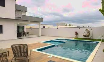 Imagem 6: Sobrado em condomínio à venda, com 3 quartos, 492m², 3 suítes e 4 vagas. Decorada e nunca