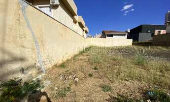 Imagem 6: Terreno plano para locação no jardim botânico