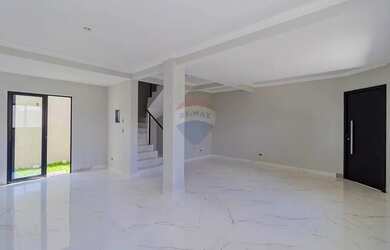 Imagem 6: Sobrado novo de alto padrão em condomínio exclusivo no São Braz