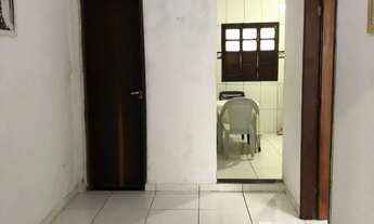 Imagem 10: Leo vende, bairro Feira 10, com 3